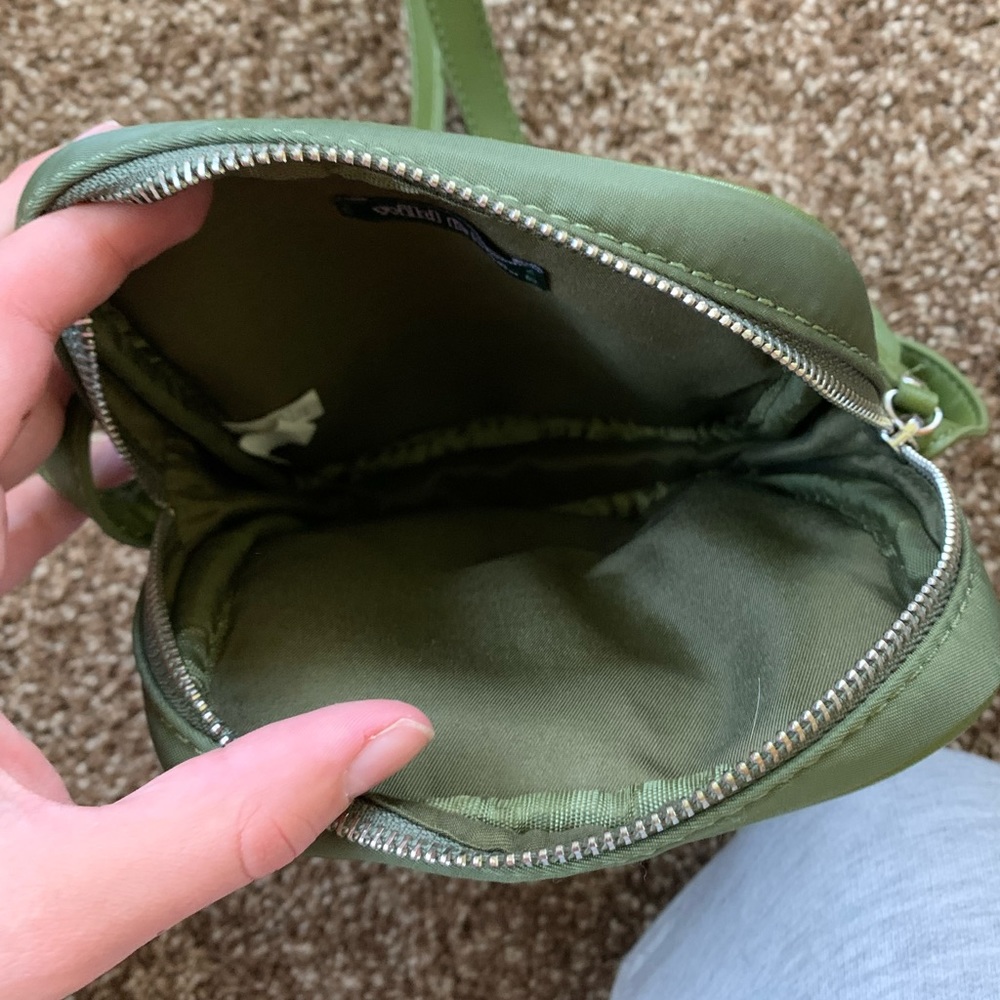 SOLD Wild fable green cross body bag purse - Picture 2 of 3